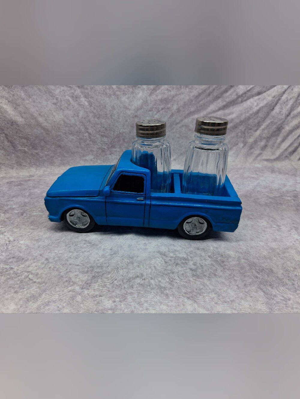 Country Rustic Vintage Blue Highboy Pickup Truck Salt And Pepper Shakers Holder
